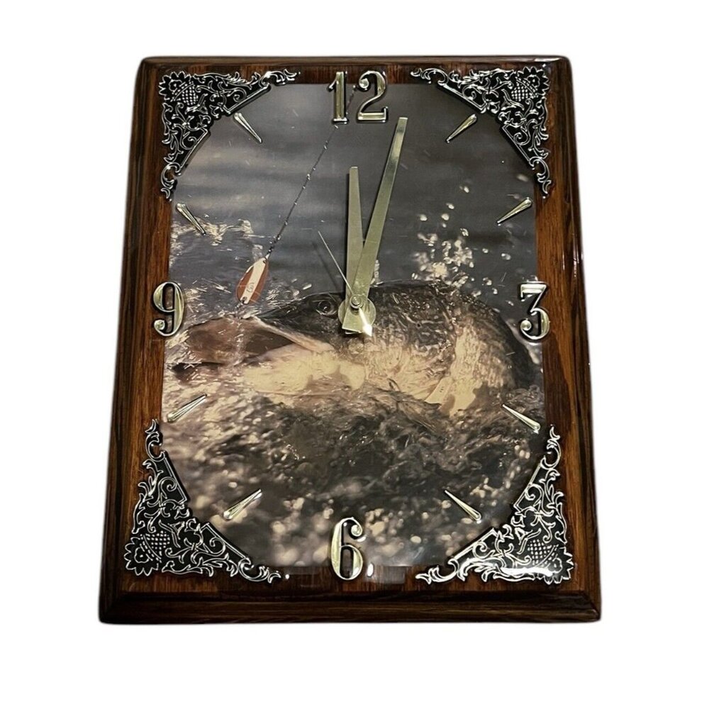 Pike Fishing Wall Clock Wood‎ Enamel Man Cave WORKS - VINTAGE Epoxy 8x10”